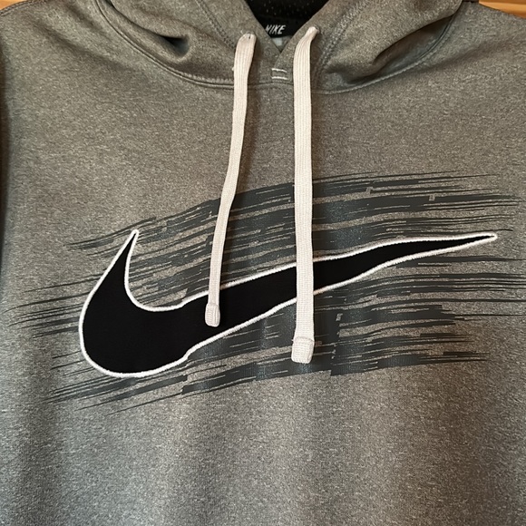 Nike men’s size XXL therma-fit hooded sweatshirt - Picture 4 of 10